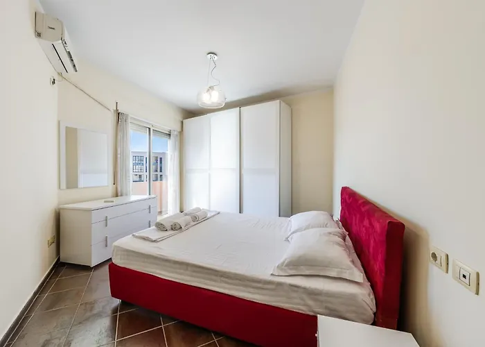 Apartment Spacious In The Heart Of By Pikhost *