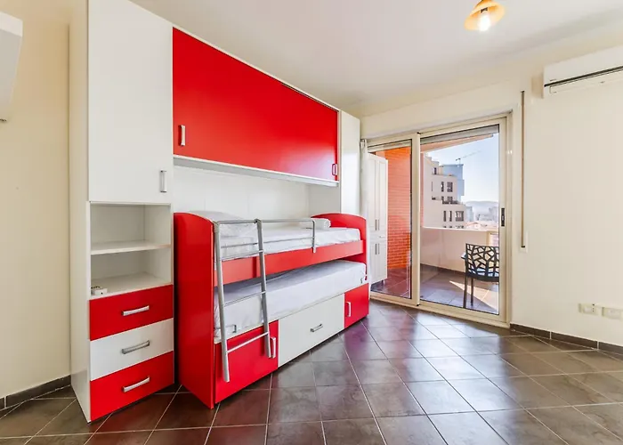 Apartment Spacious In The Heart Of By Pikhost *