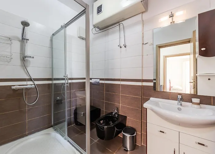Spacious In The Heart Of By Pikhost Apartment *