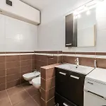 Spacious In The Heart Of By Pikhost Appartement