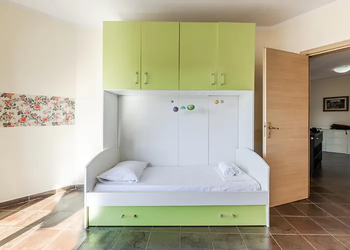 Spacious In The Heart Of By Pikhost Lejlighed Tirana