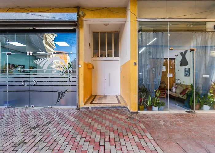 Lejlighed Spacious In The Heart Of By Pikhost Tirana